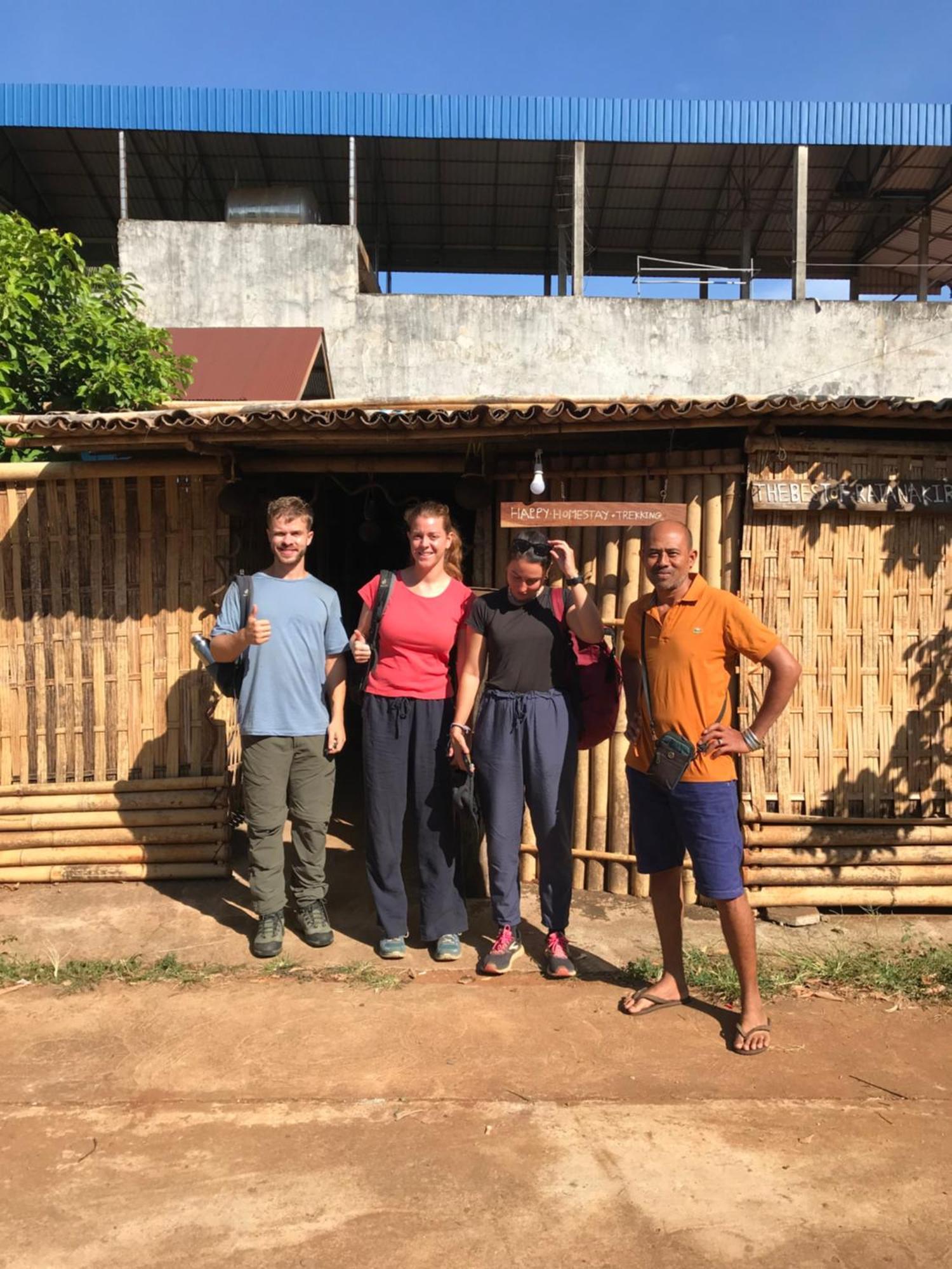 Happy Homestay Banlung & Trekking Eksteriør billede