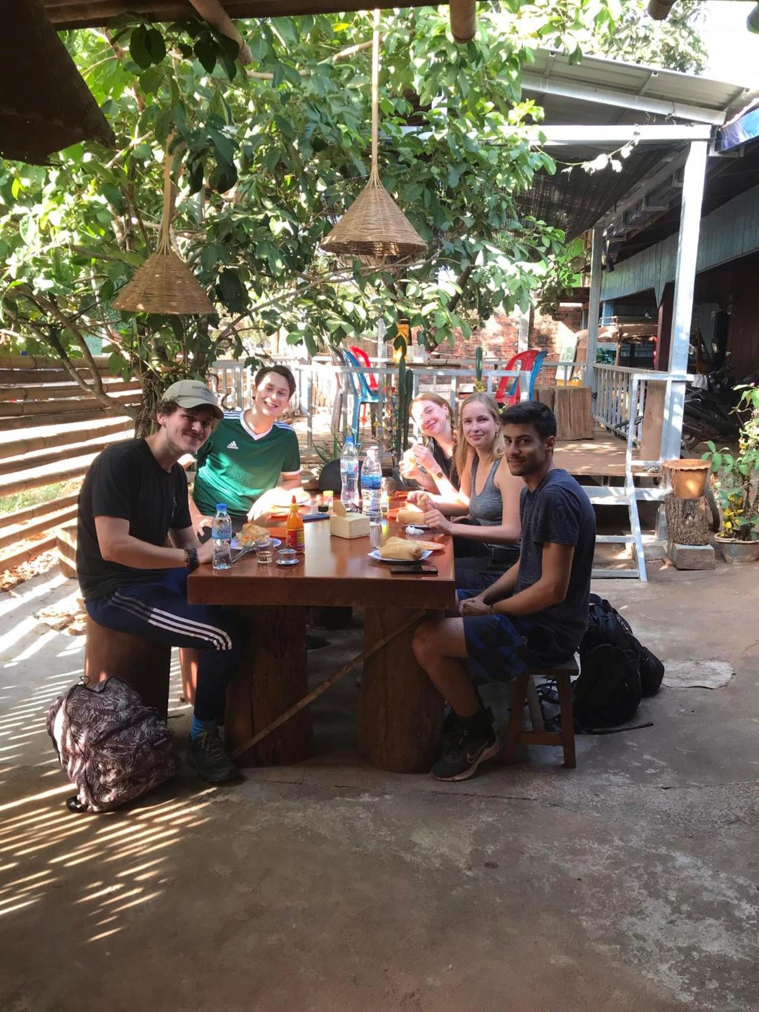 Happy Homestay Banlung & Trekking Eksteriør billede