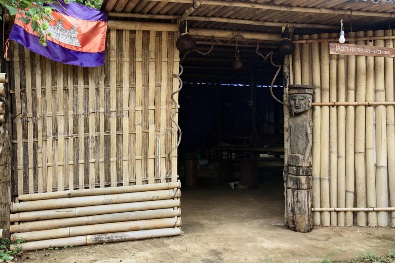 Happy Homestay Banlung & Trekking Eksteriør billede